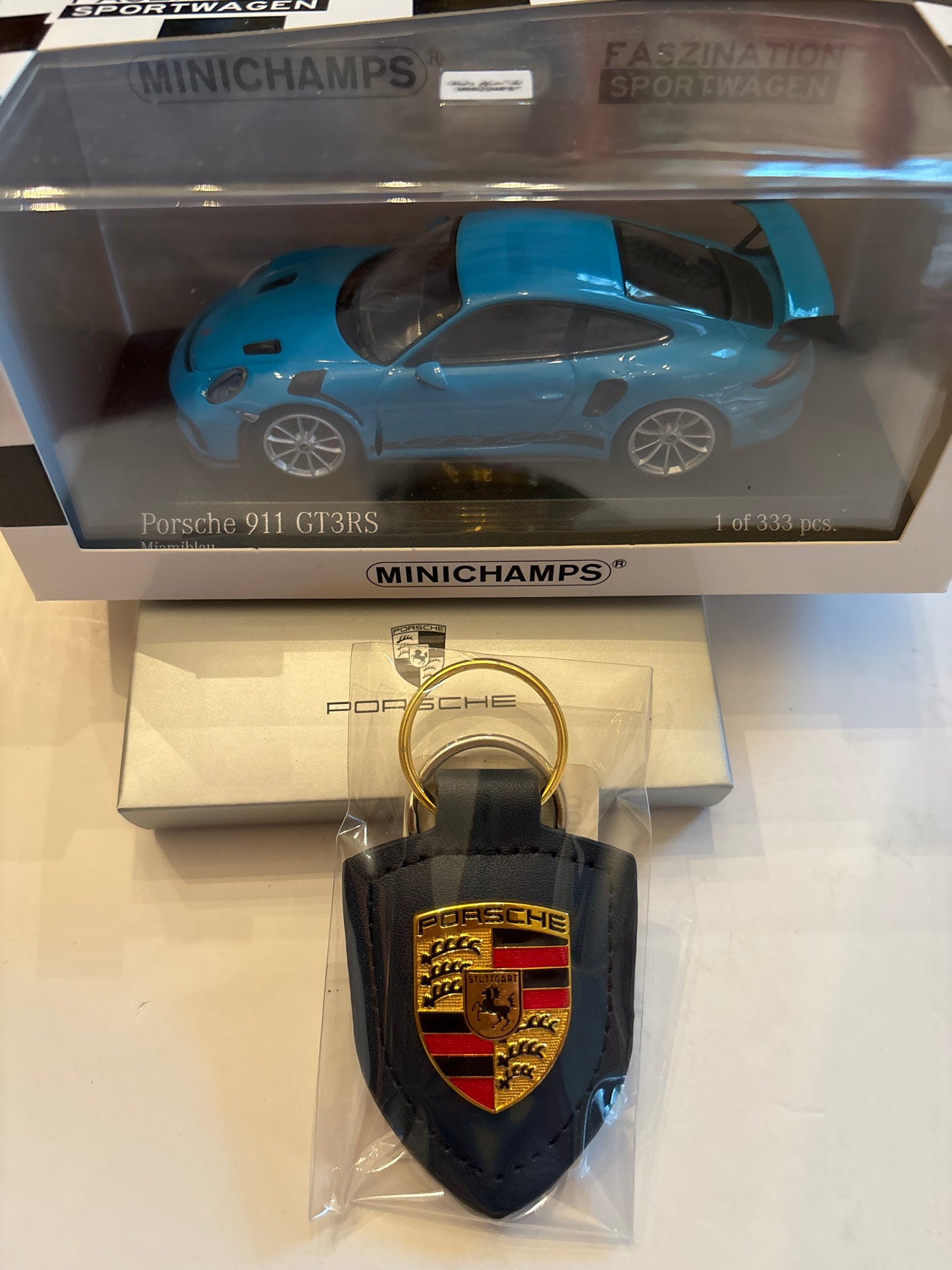 Minichamp Porsche 911 GT3 RS diecast 1 of 333 &Free Porsche Key Chain Blue 1:43
