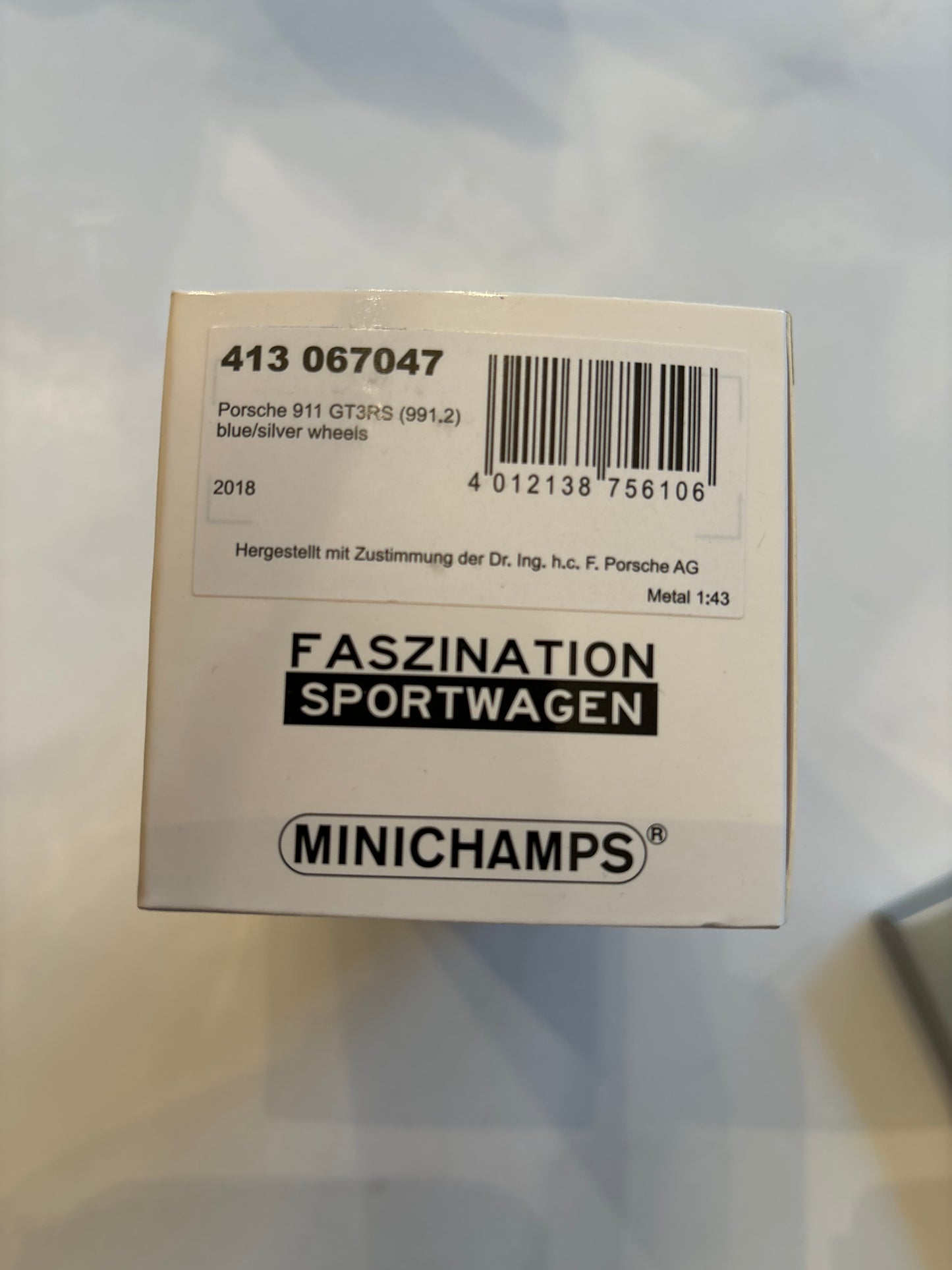Minichamp Porsche 911 GT3 RS diecast 1 of 333 &Free Porsche Key Chain Blue 1:43