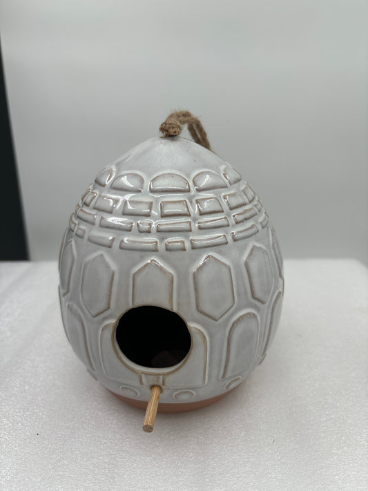 Wonderful, ceramic birdhouse