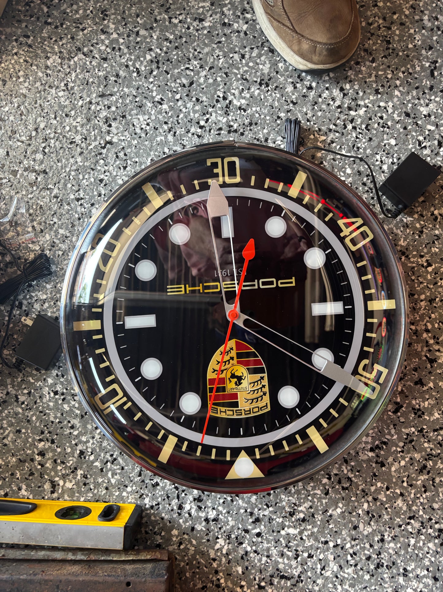 Repro Custom Made Porsche Crest electric clock 2 Styles 15 inch