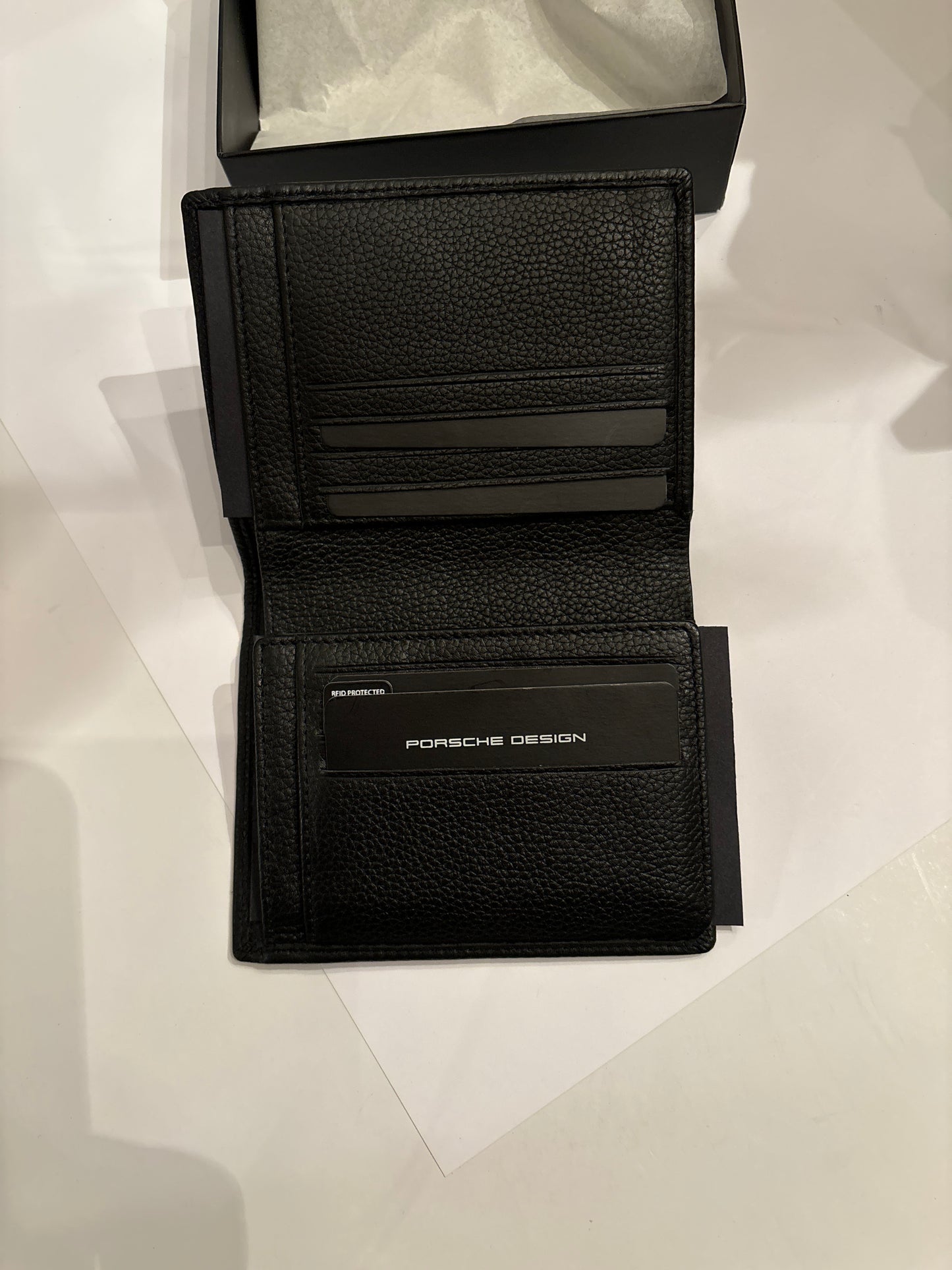 Porsche Design brand new billfold Voyager Wallet