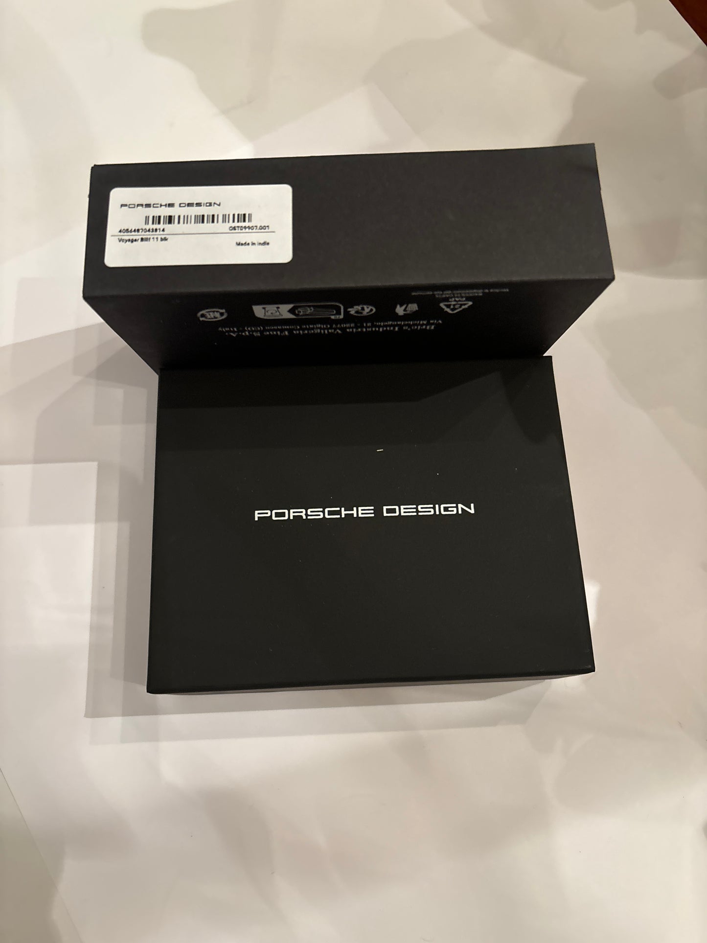 Porsche Design brand new billfold Voyager Wallet